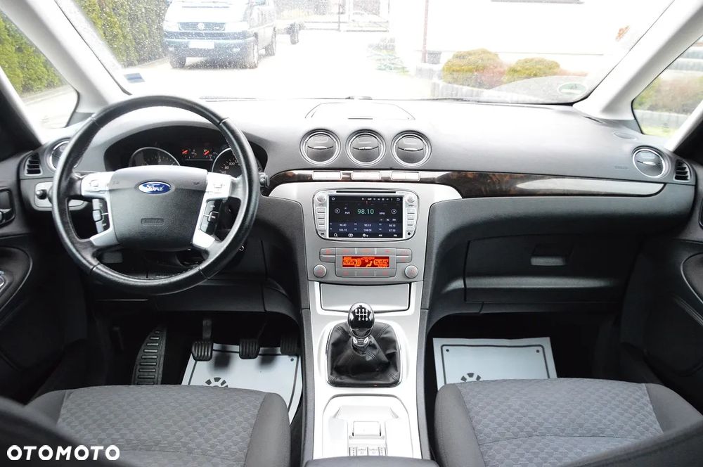 Ford Galaxy 2.0 TDCi Ghia - 12