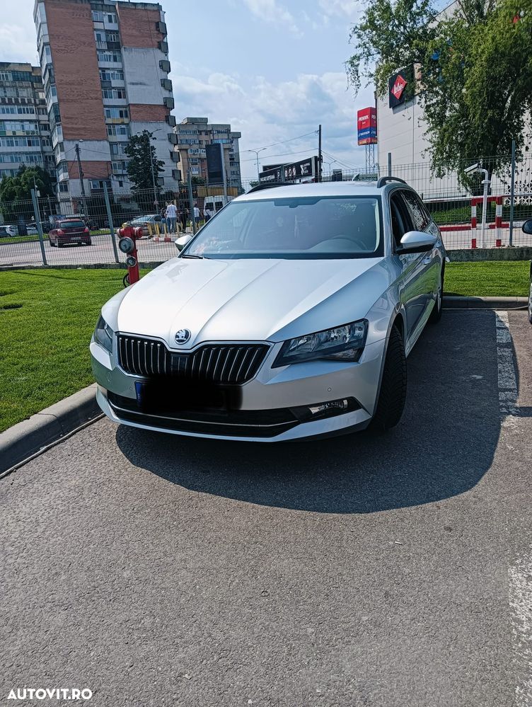 Skoda Superb Combi 1.6 TDI DSG Ambition - 1