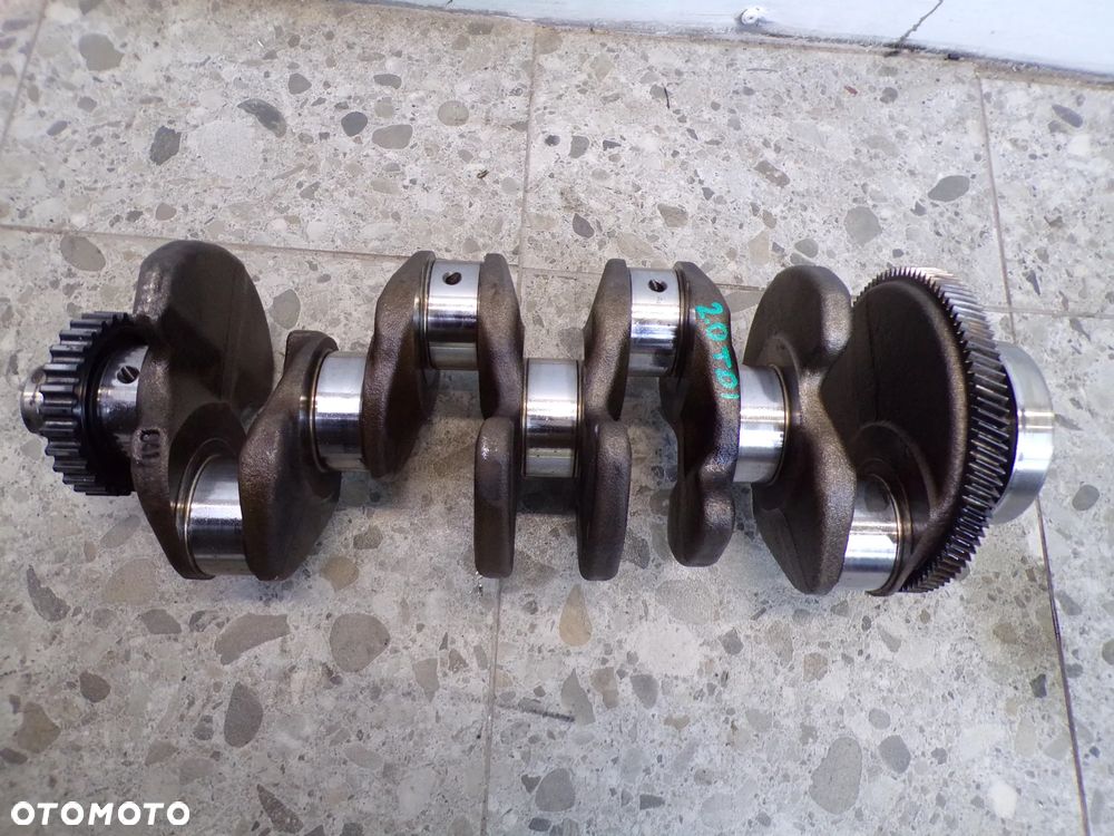 WAŁ KORBOWY VOLKSWAGEN AUDI 2.0 TDI - 1