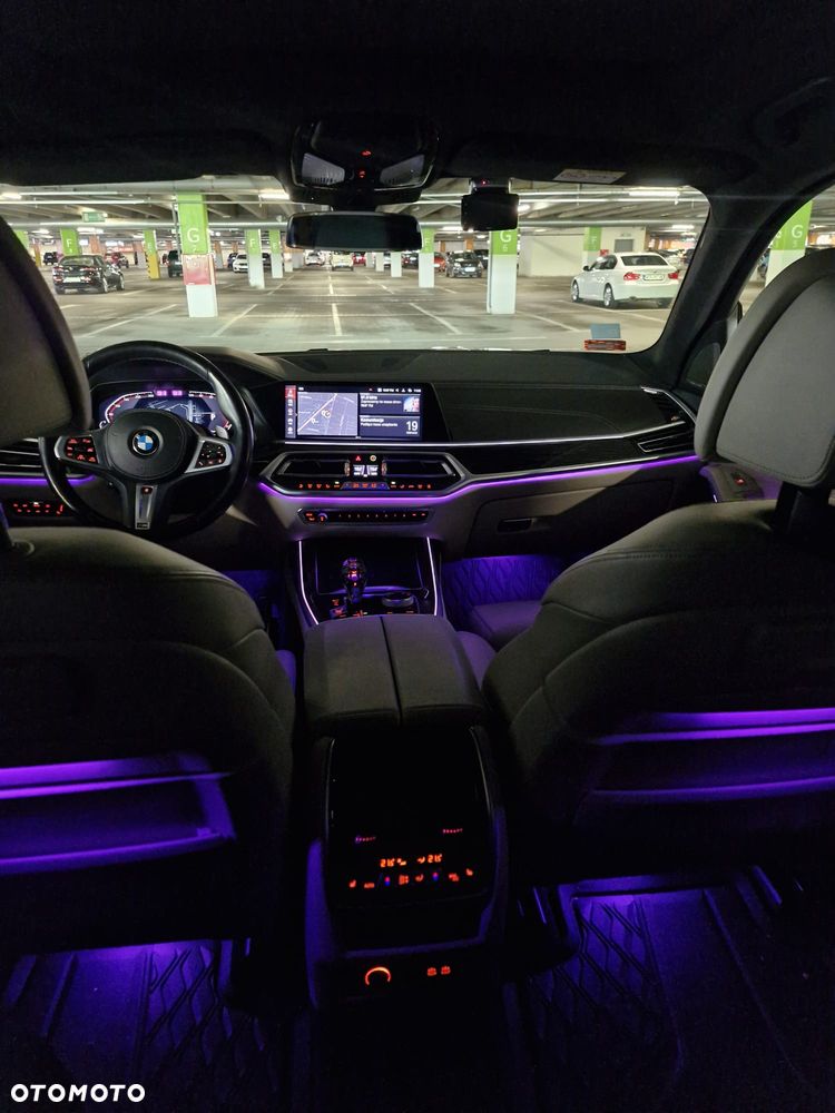 BMW X7 - 27