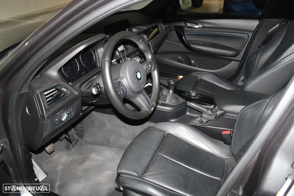 BMW 116 d Pack M - 12