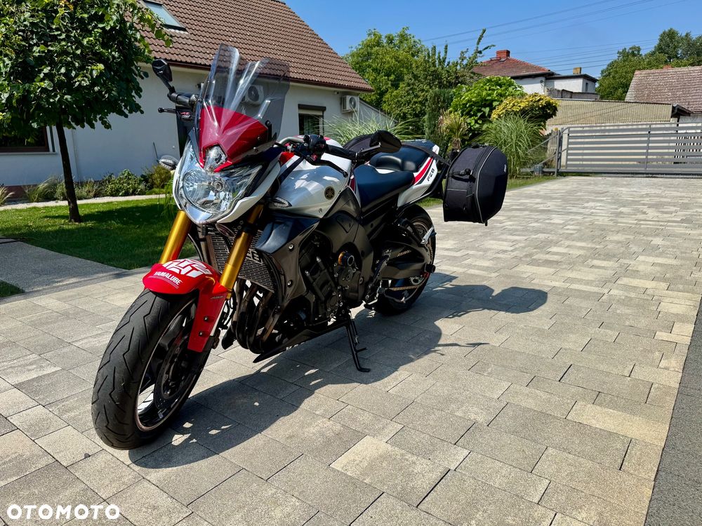 Yamaha FZ8 - 4