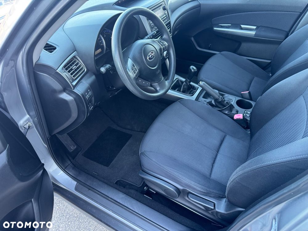 Subaru Forester 2.0X Trend - 14