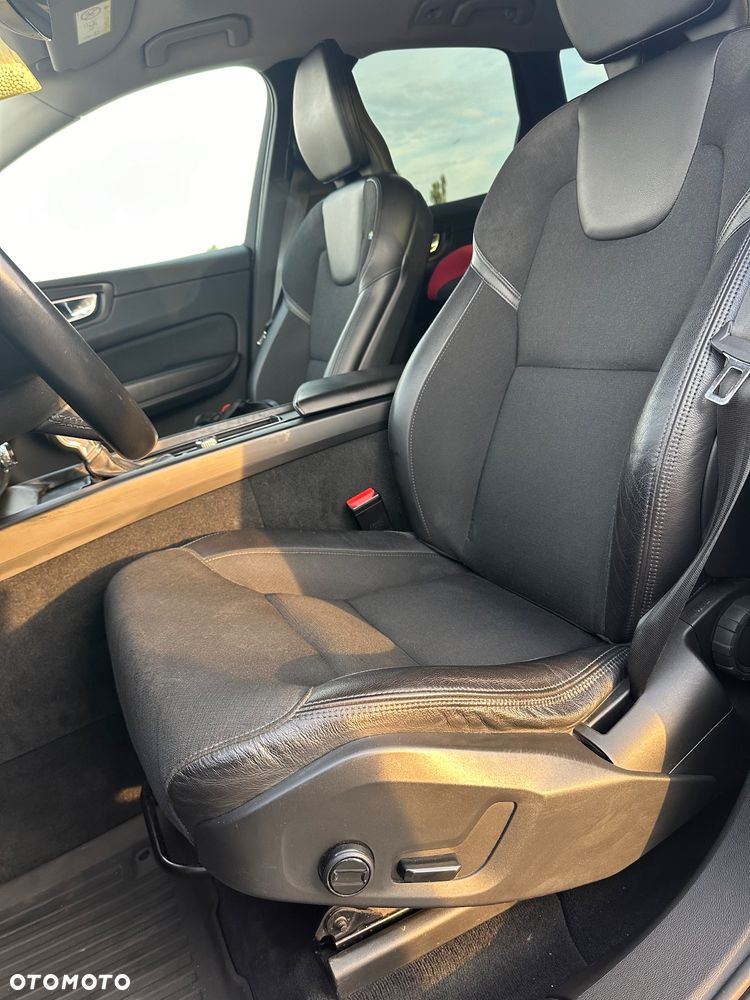 Volvo XC 60 D4 AWD Momentum - 15