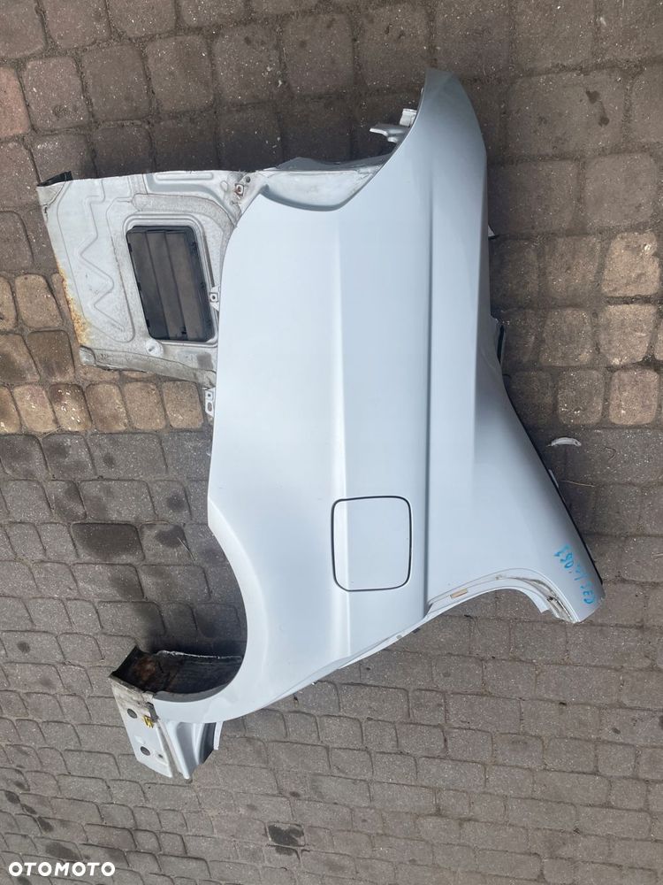 błotnik prawy tył bmw e90 titansilber - 2