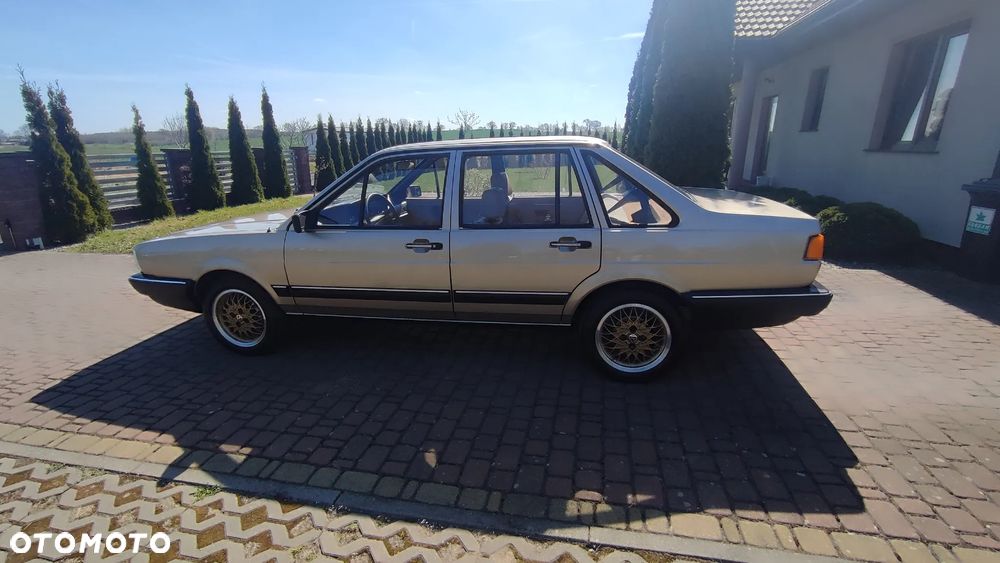 Volkswagen Passat - 6