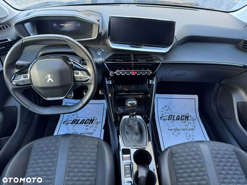 Peugeot 208 - 6