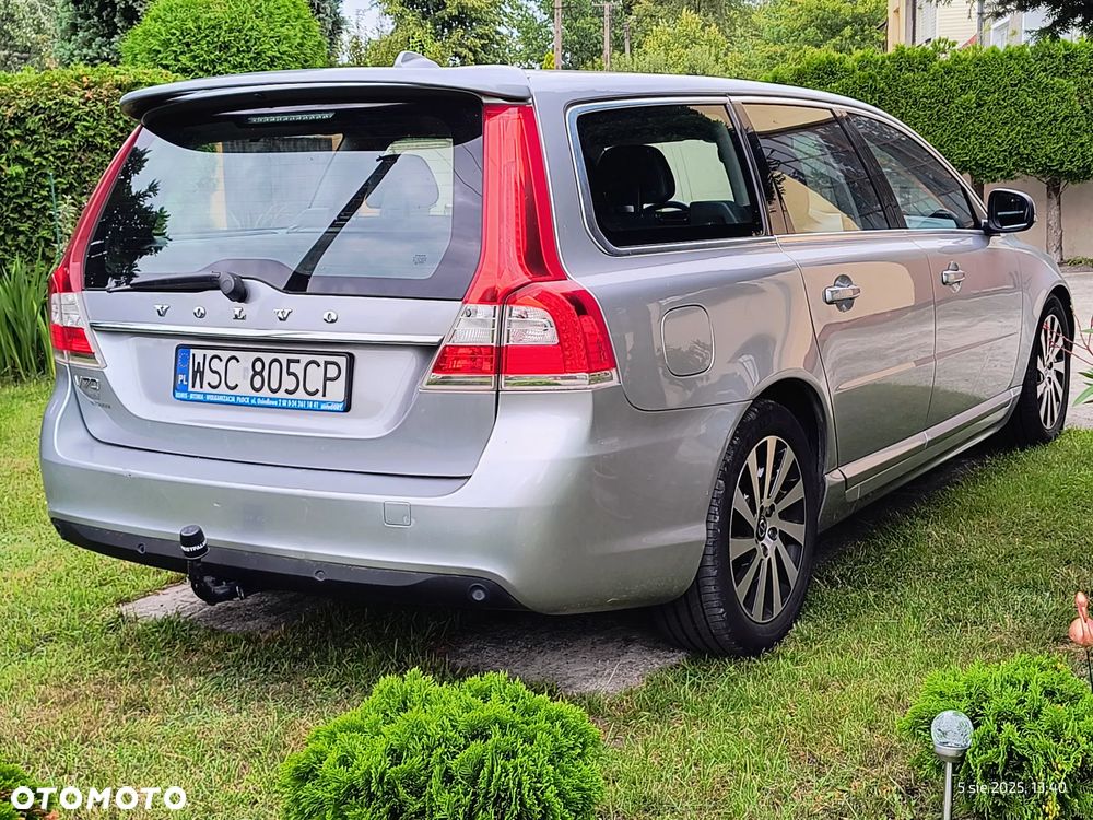 Volvo V70 D2 Momentum - 3
