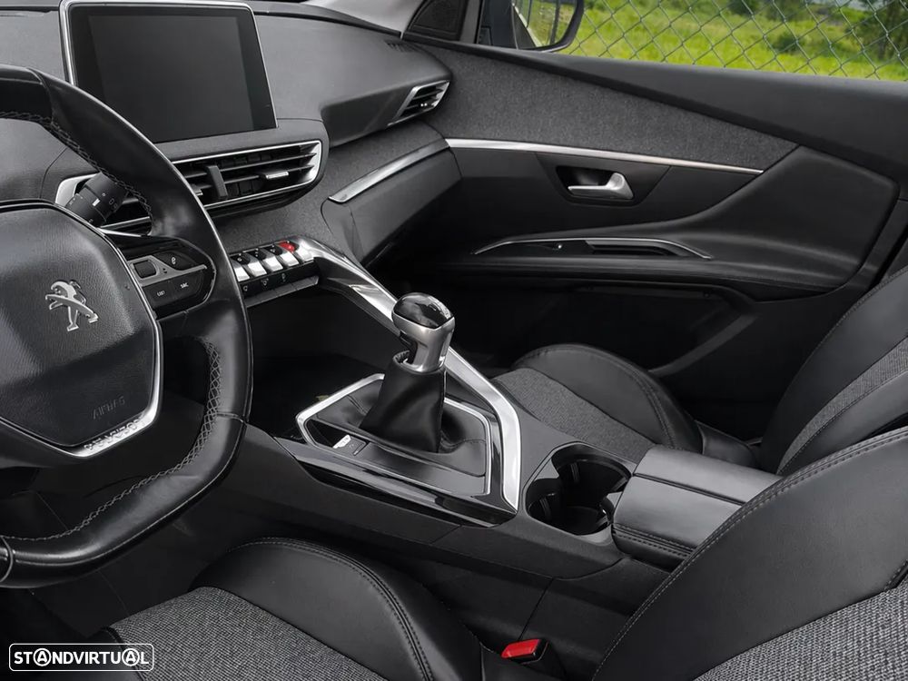 Peugeot 3008 1.2 PureTech Allure - 3