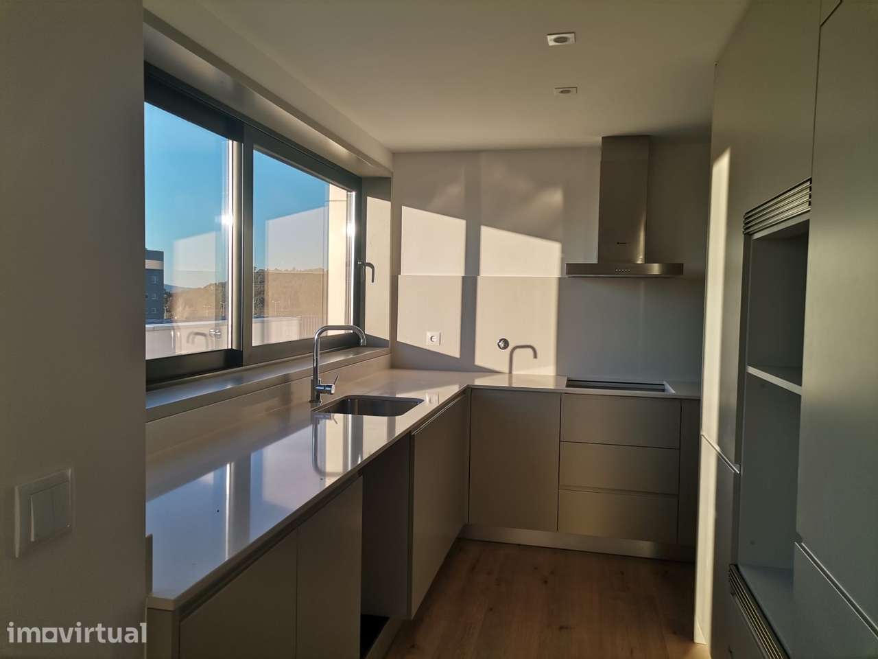 Apartamento T3 em Empreendimento - Gualtar - Grande imagem: 2/24