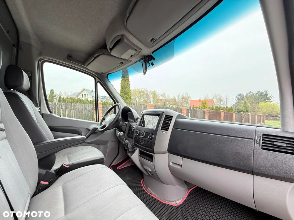 Volkswagen Crafter - 25