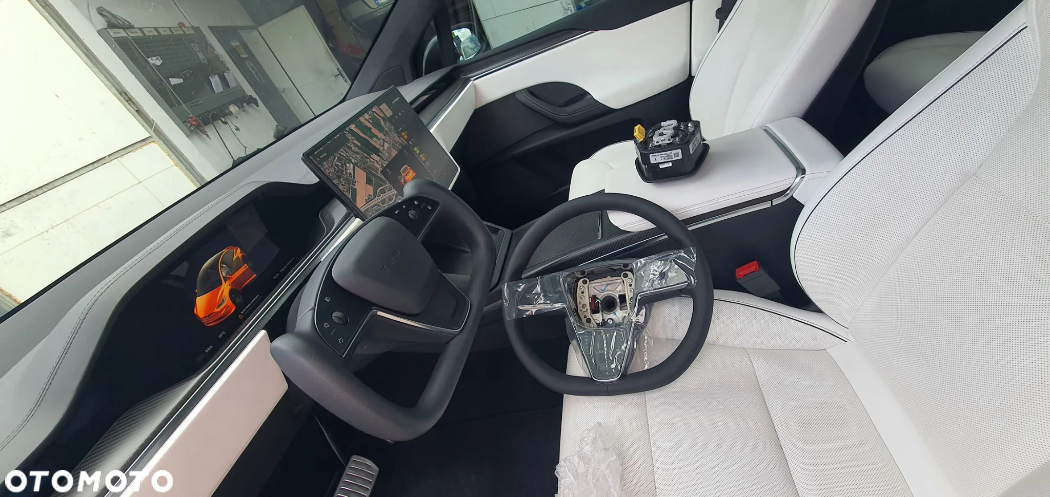Tesla Model X Plaid - 26