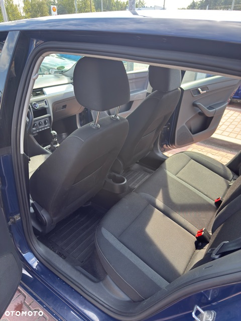 Skoda RAPID - 13