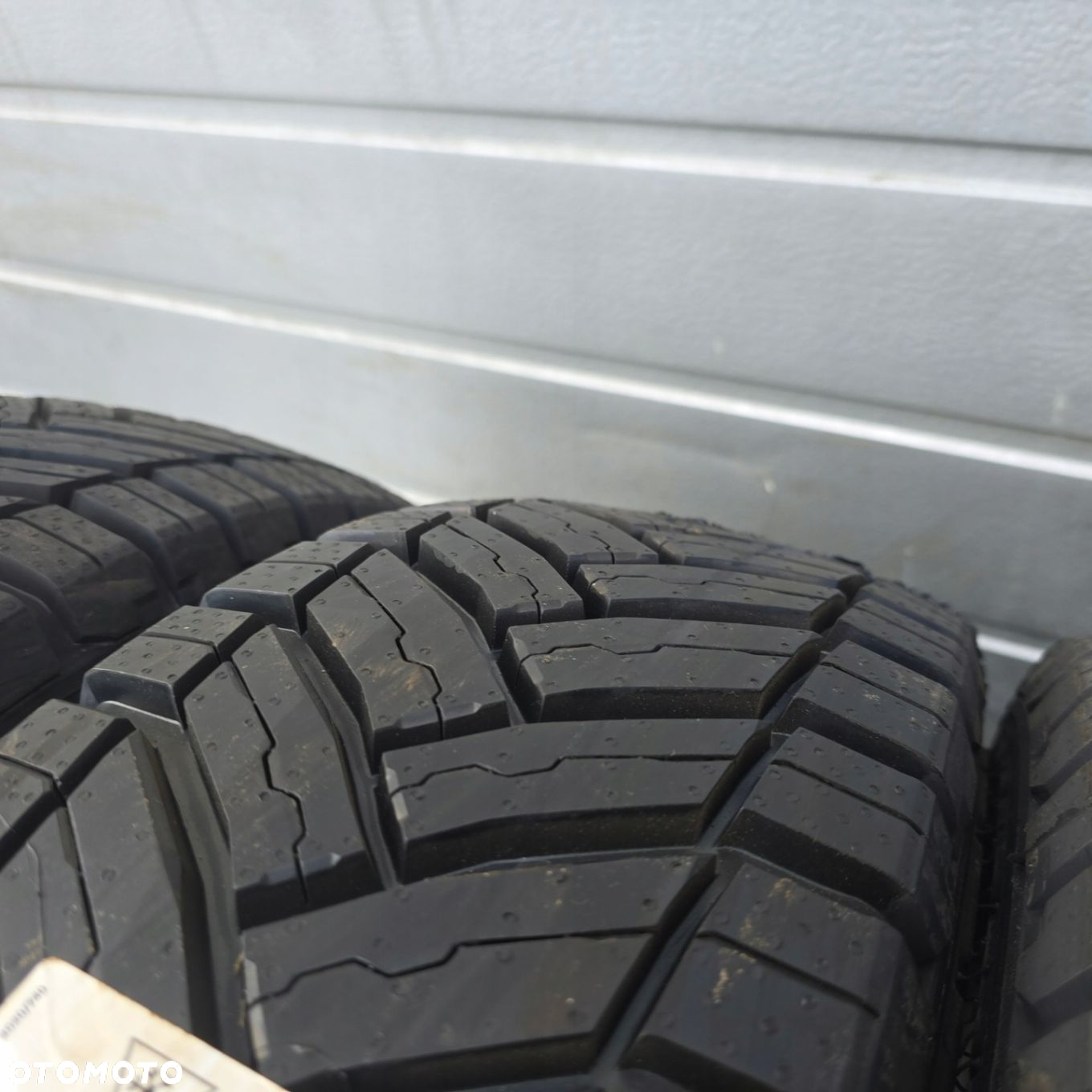 MICHELIN AGILIS CROSSCLIMATE 195/70R15C 104/102T 24R NOWE 4X - 3