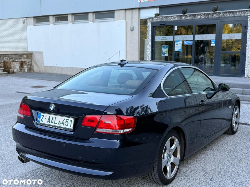 BMW Seria 3 330d Coupe - 2