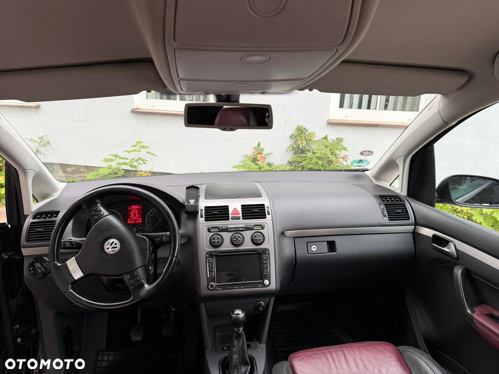 Volkswagen Touran 2.0 TDI Highline - 5