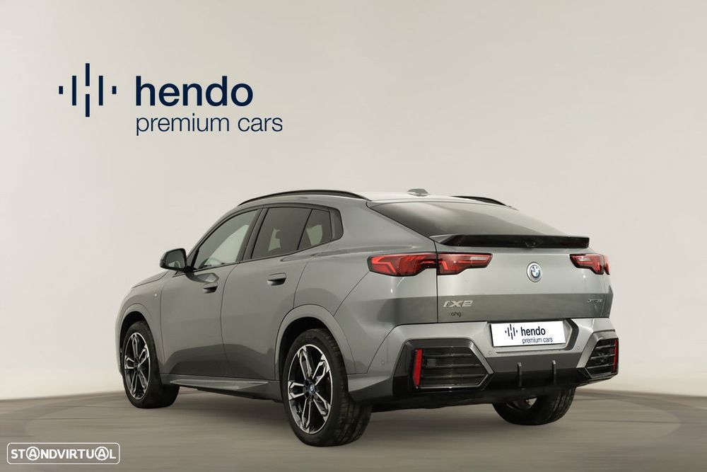 BMW iX2 xDrive30 Pack Desportivo M - 4