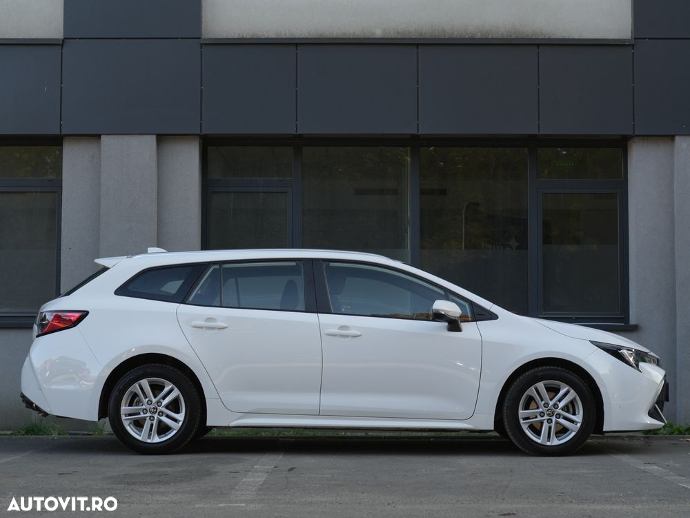 Toyota Corolla 1.8 Business Edition - 30
