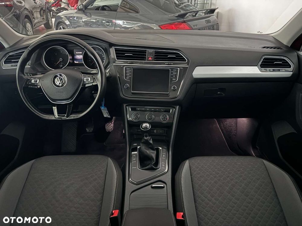 Volkswagen Tiguan - 6