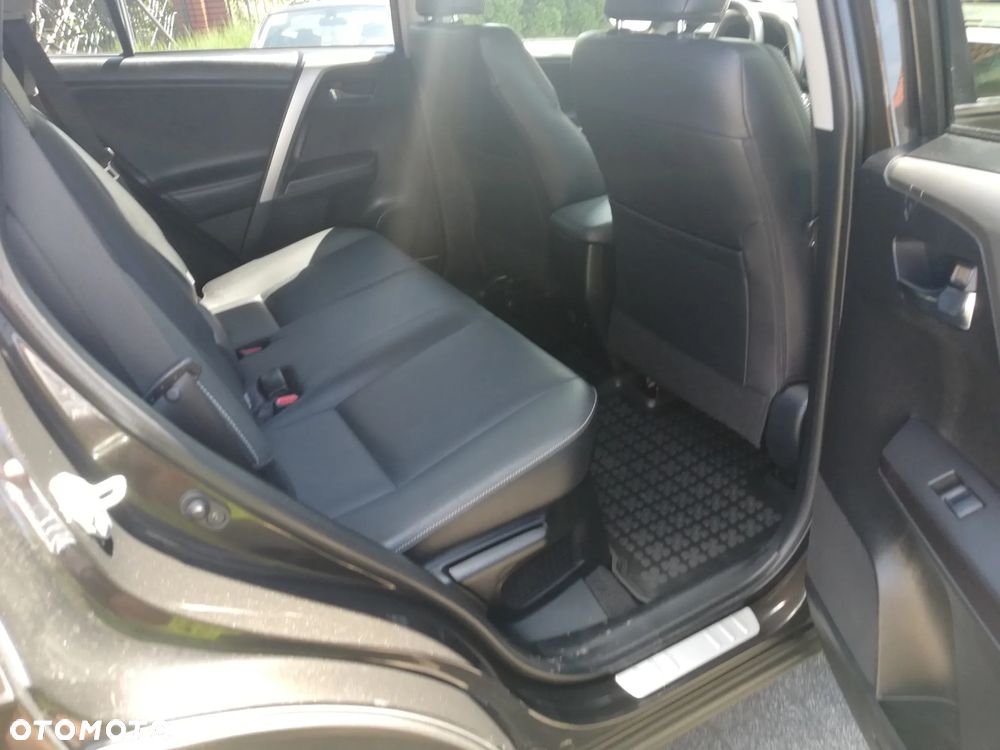 Toyota RAV4 - 11