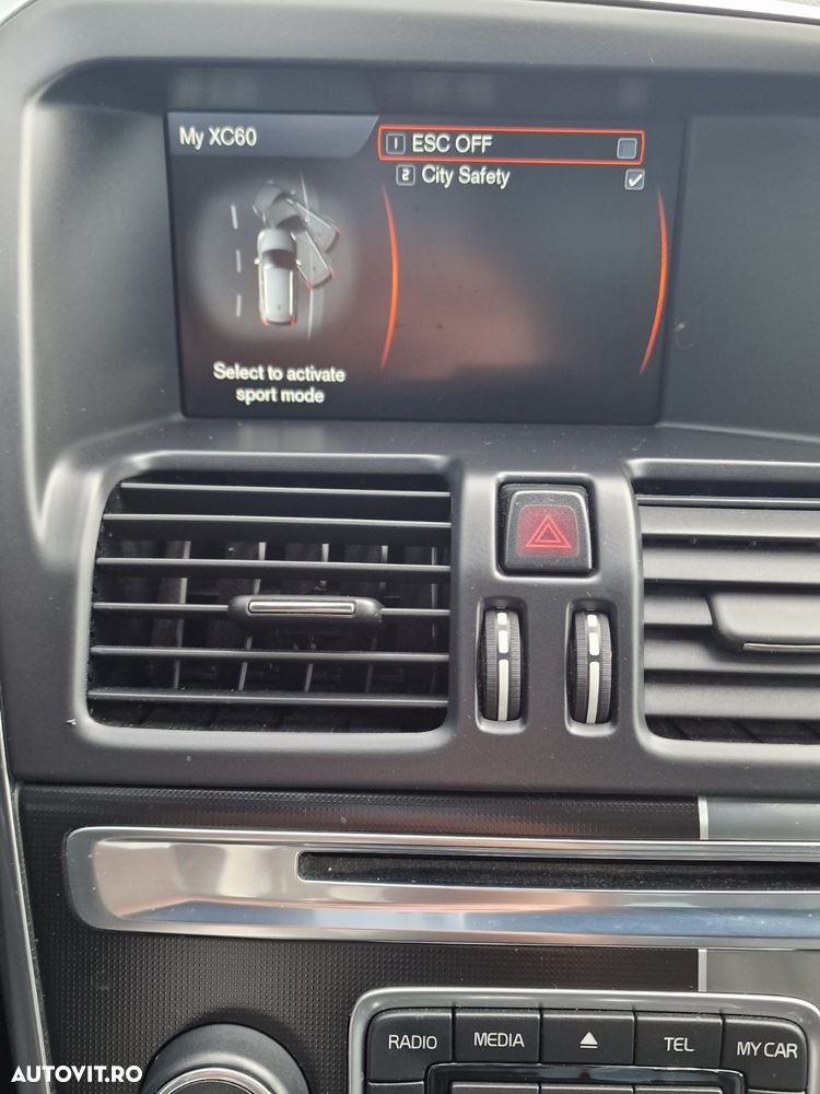 Volvo XC 60 D4 AWD Summum - 17