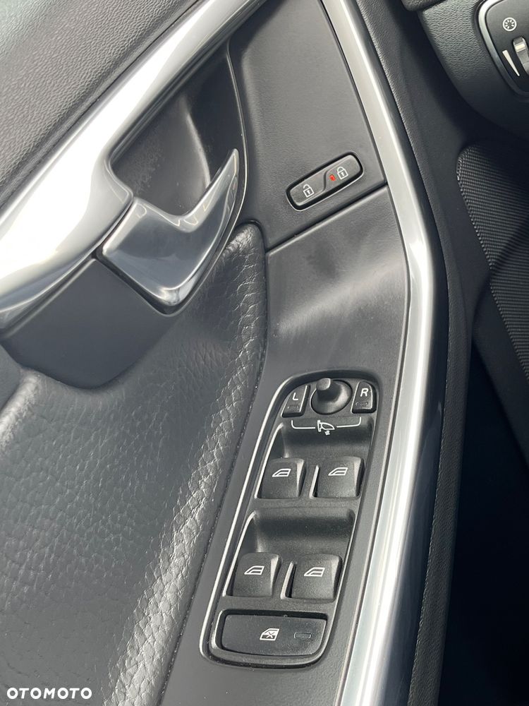 Volvo V60 D4 Edition Pro - 33