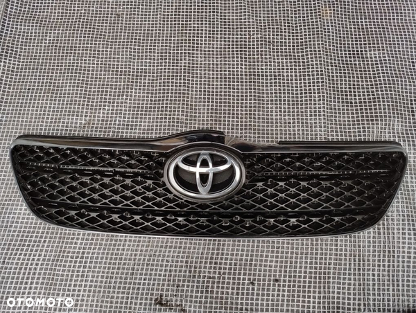 Toyota Corolla e12 grill zderzaka przód kratka kombi sedan wysyłka