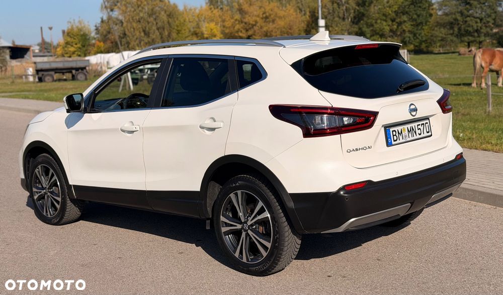 Nissan Qashqai 1.3 DIG-T N-Connecta DCT - 4