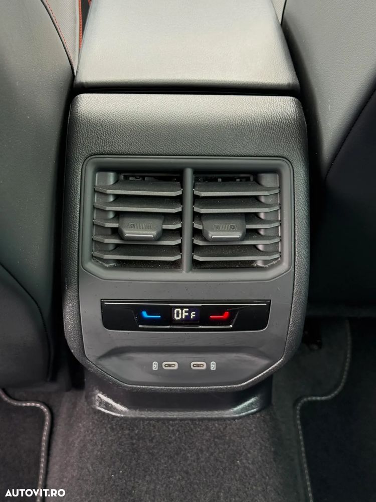 Seat Leon Sportstourer 1.0 eTSI OPF DSG FR - 32