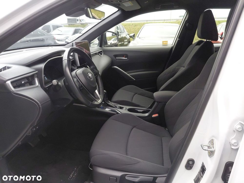 Toyota Corolla Cross - 15