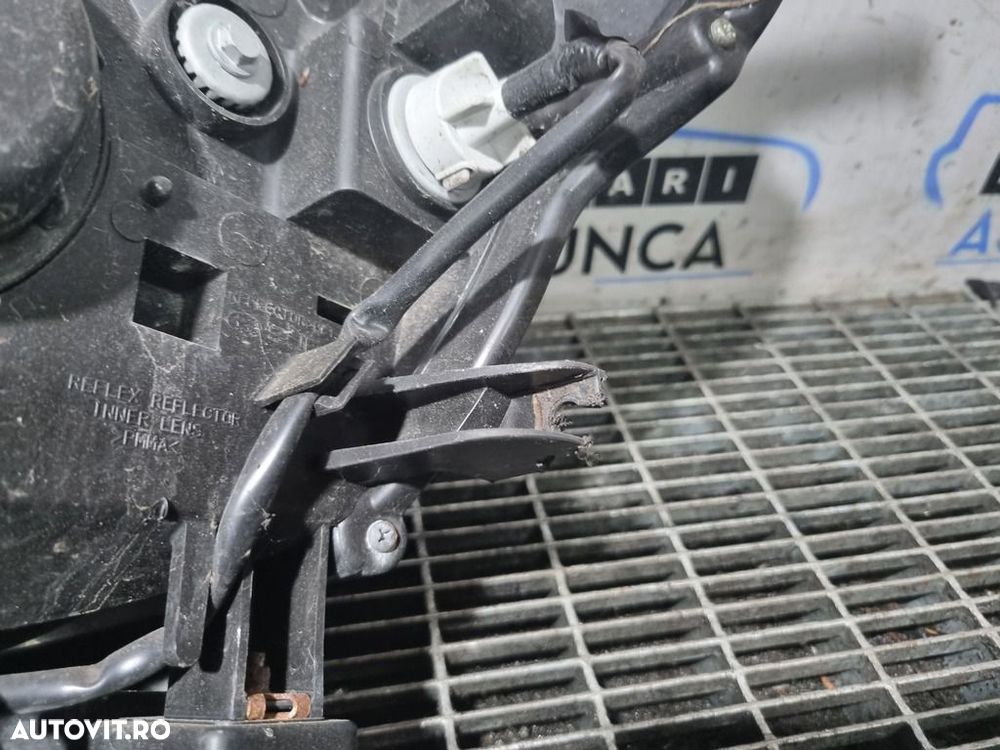 Far Dreapta Subaru Forester 2007 - 2010 SUV 4 Usi (1210) Xenon CLEMA RUPTA - 3