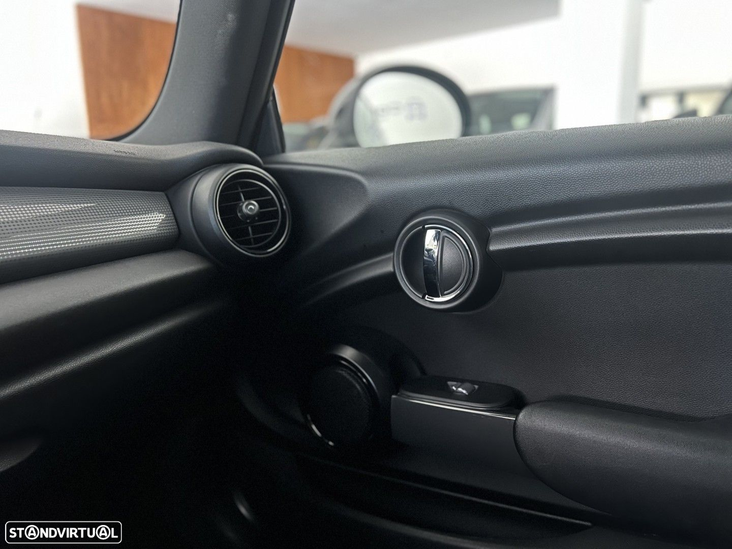 MINI 3 Portas Cooper D - 26