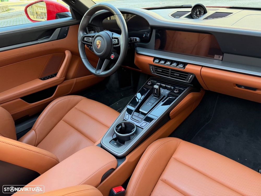 Porsche 911 (992) Carrera - 7