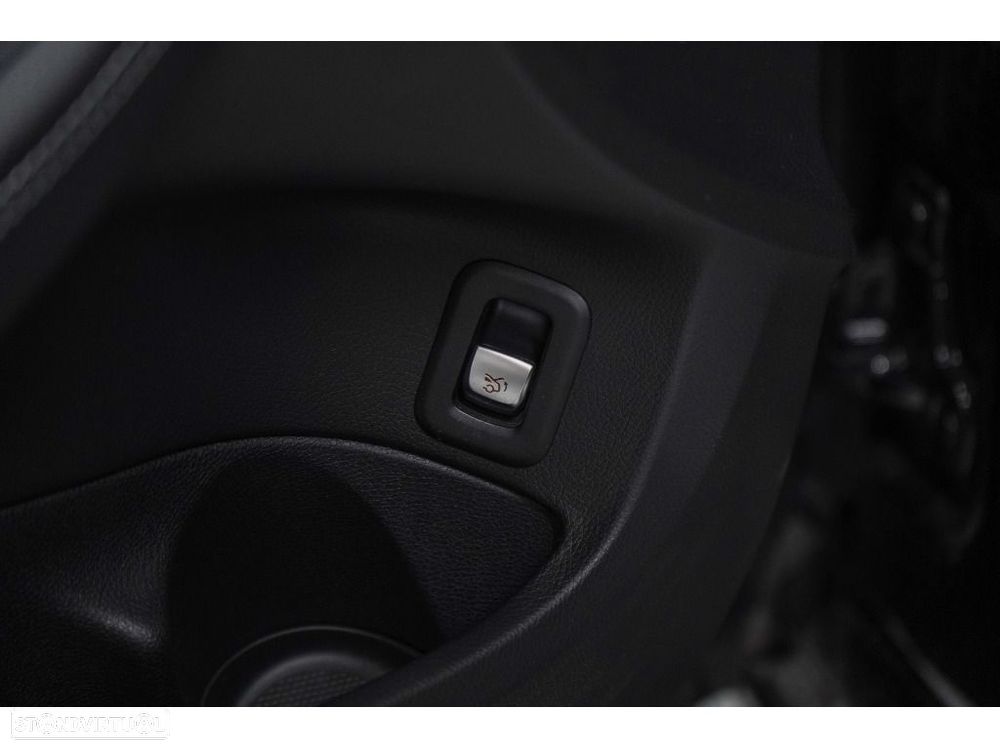 Mercedes-Benz C 300 - 19