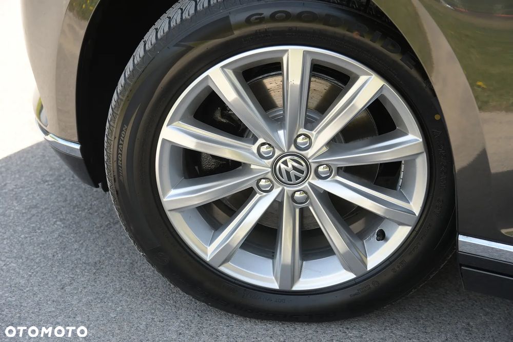 Volkswagen Passat 2.0 TDI (BlueMotion Technology) DSG Highline - 18