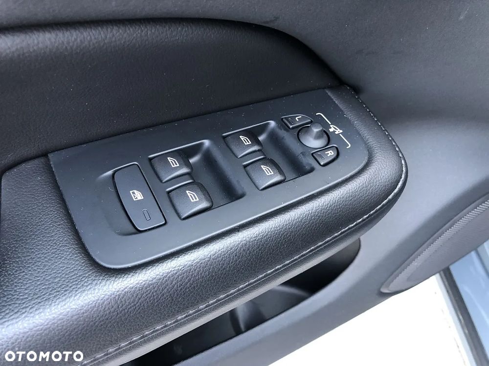 Volvo V60 B4 D Momentum Pro - 22