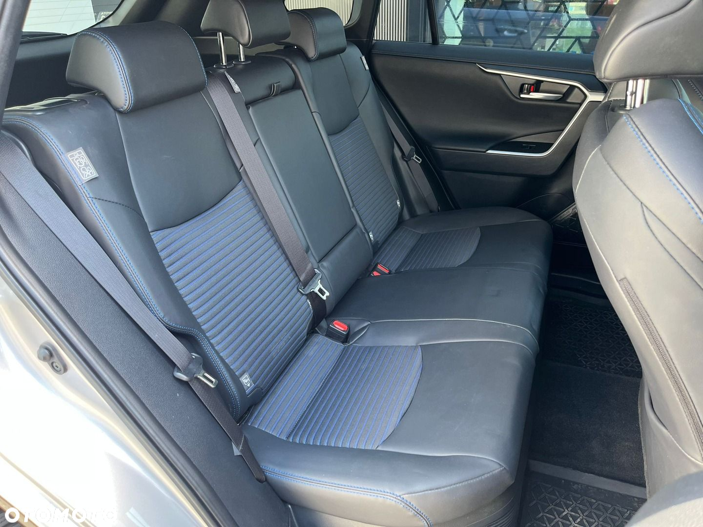 Toyota RAV4 - 23