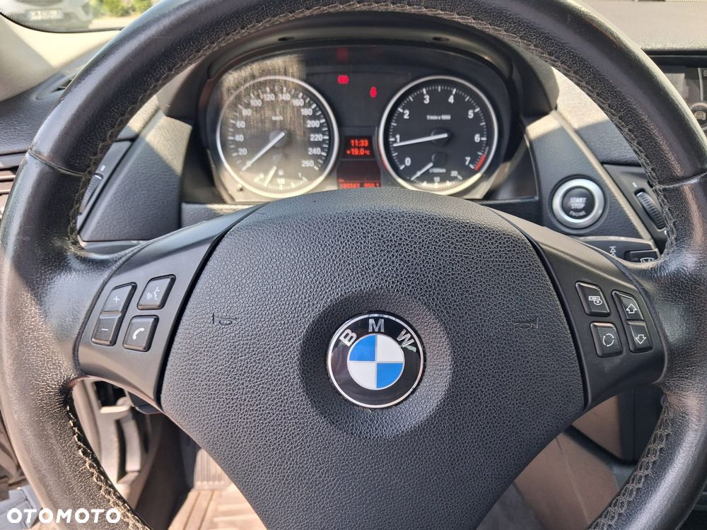 BMW X1 sDrive18i Sport Line - 13