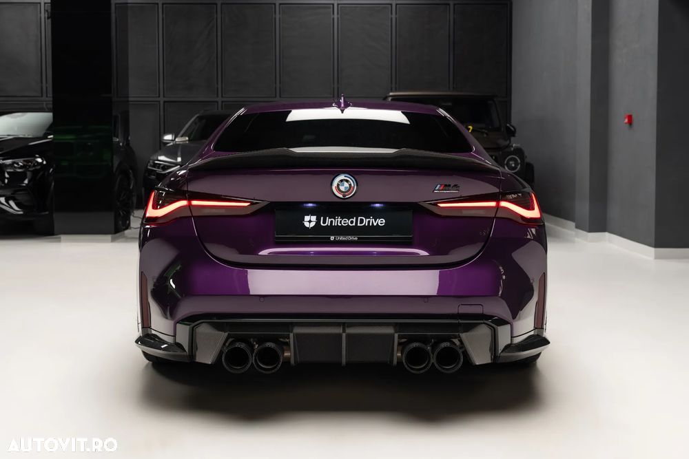 BMW M4 Competition M xDrive - 38