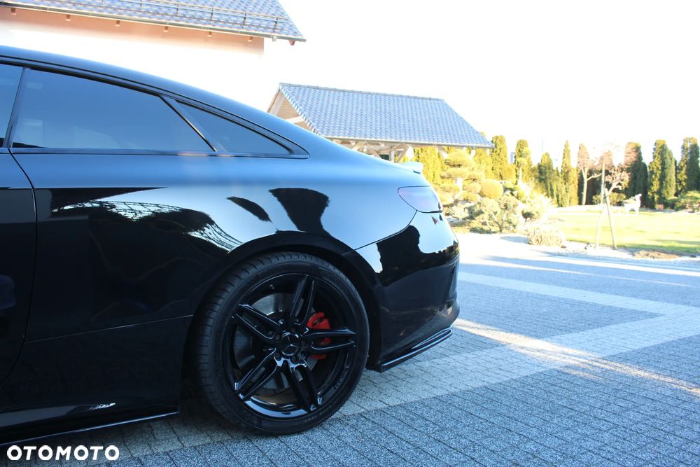 Mercedes-Benz Klasa E AMG 53 4Matic+ AMG Speedshift TCT-9G - 11