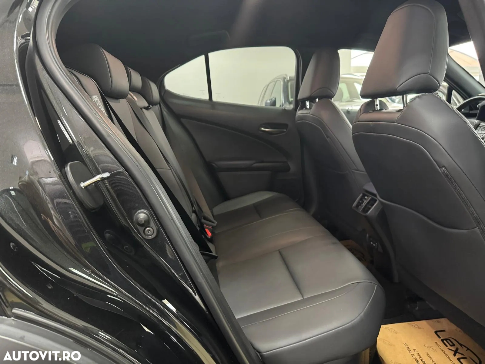 Lexus UX 250h 2.0L HEV 20H- (178 HP) 4X4 CVT Special Edition - 21