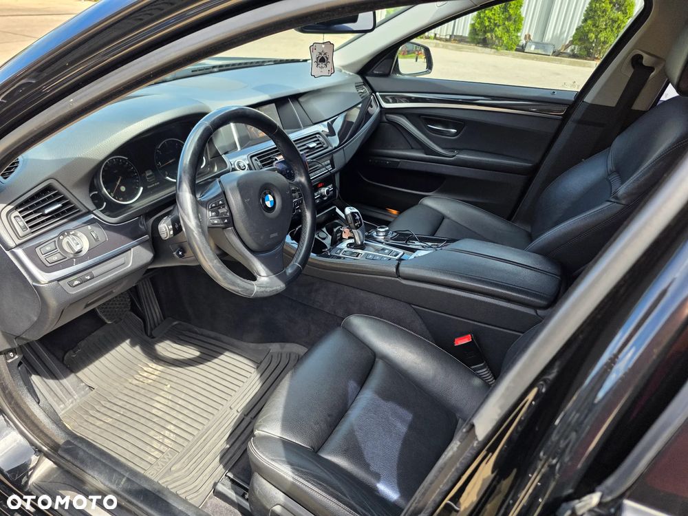 BMW Seria 5 520d xDrive - 8