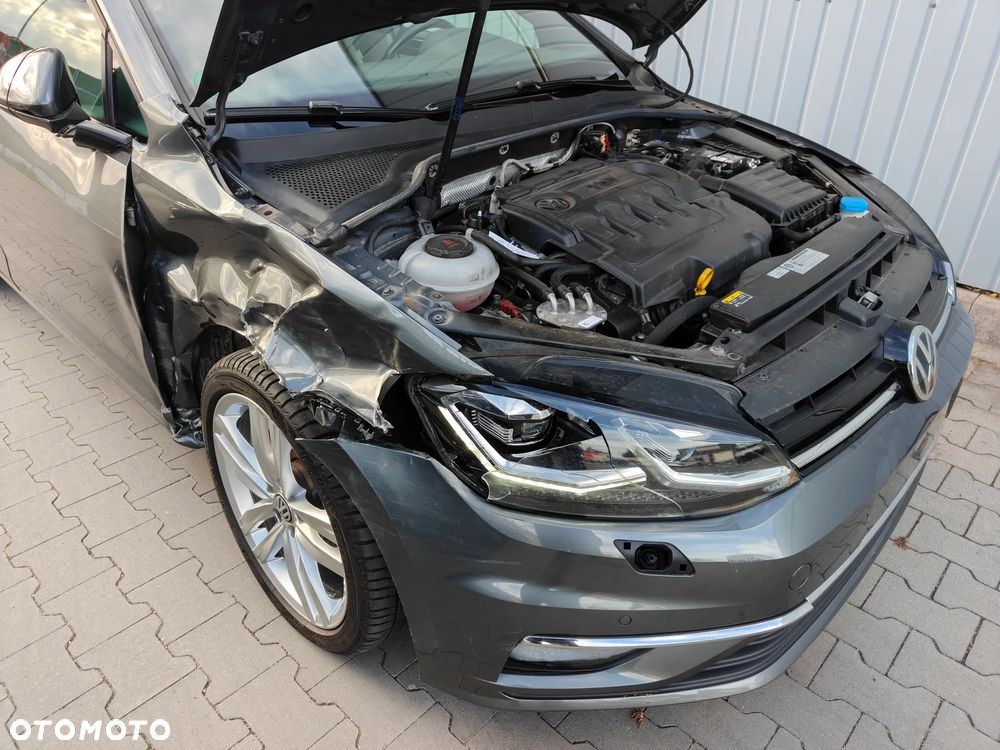 Volkswagen Golf - 25