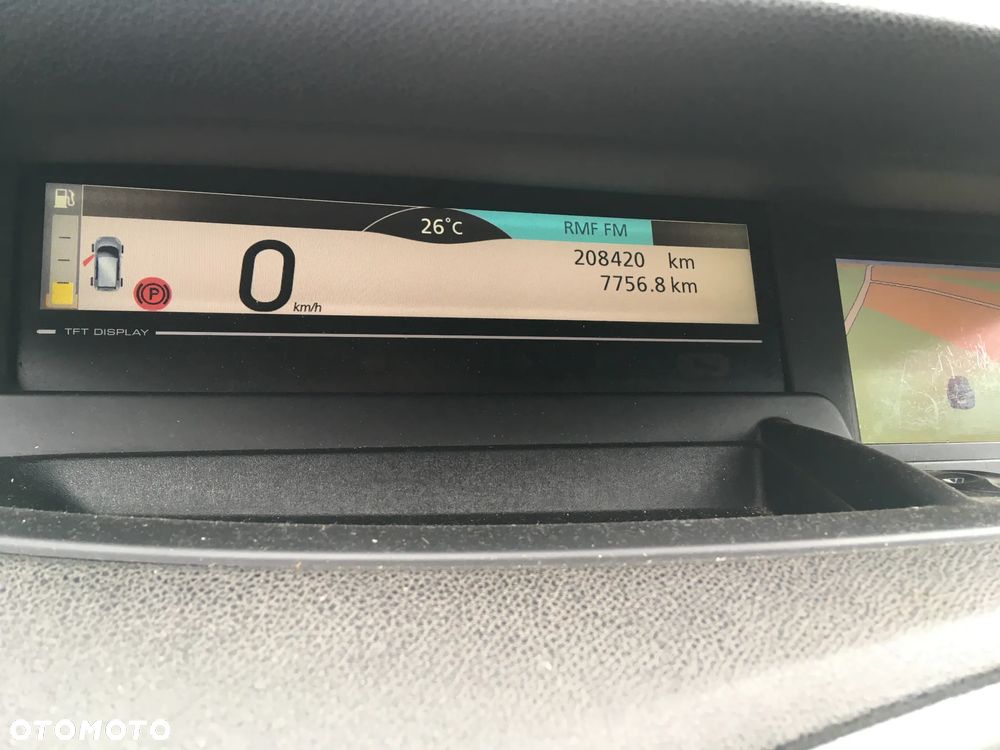 Renault Grand Scenic - 12