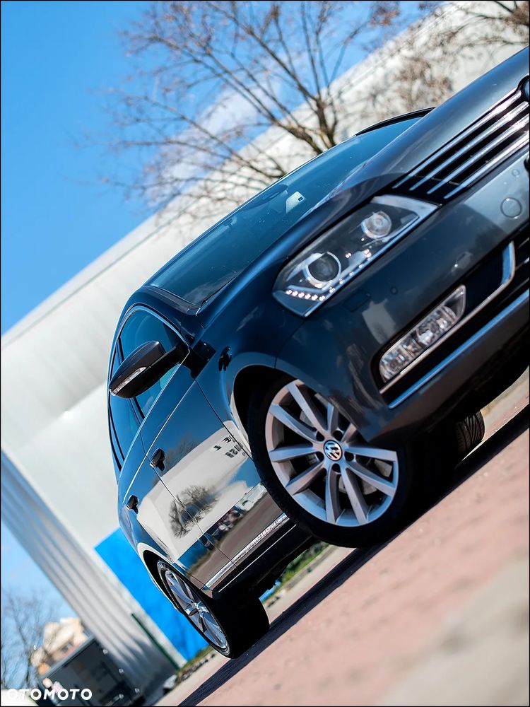 Volkswagen Passat - 11