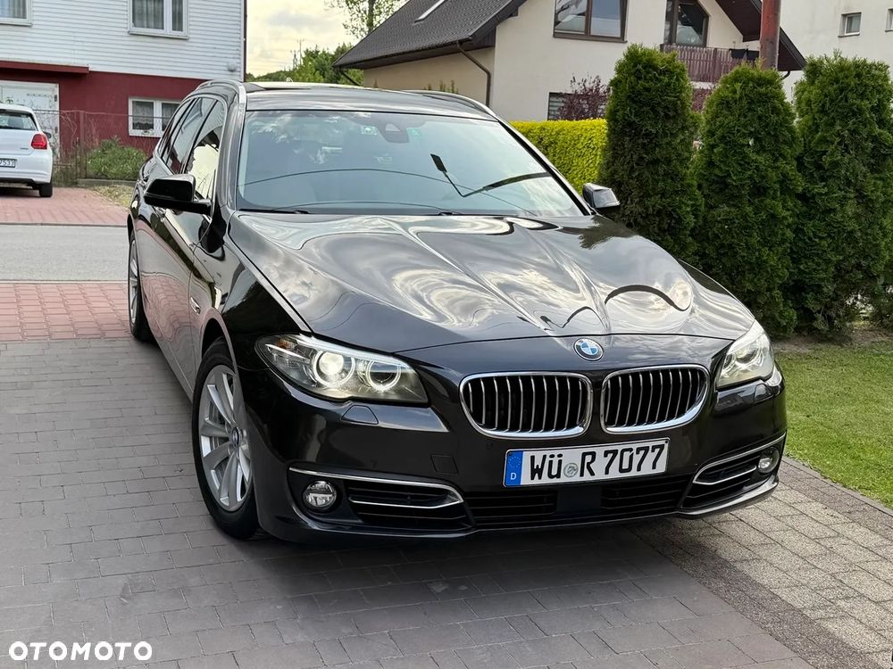 BMW Seria 5 525d Luxury Line - 9