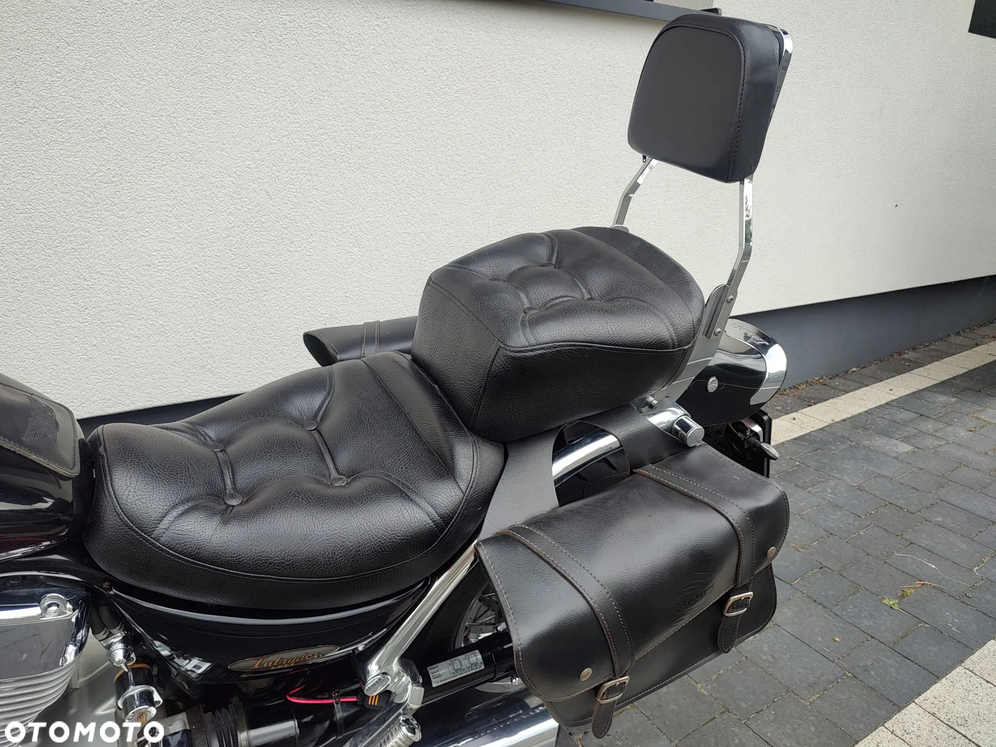 Suzuki Intruder - 9