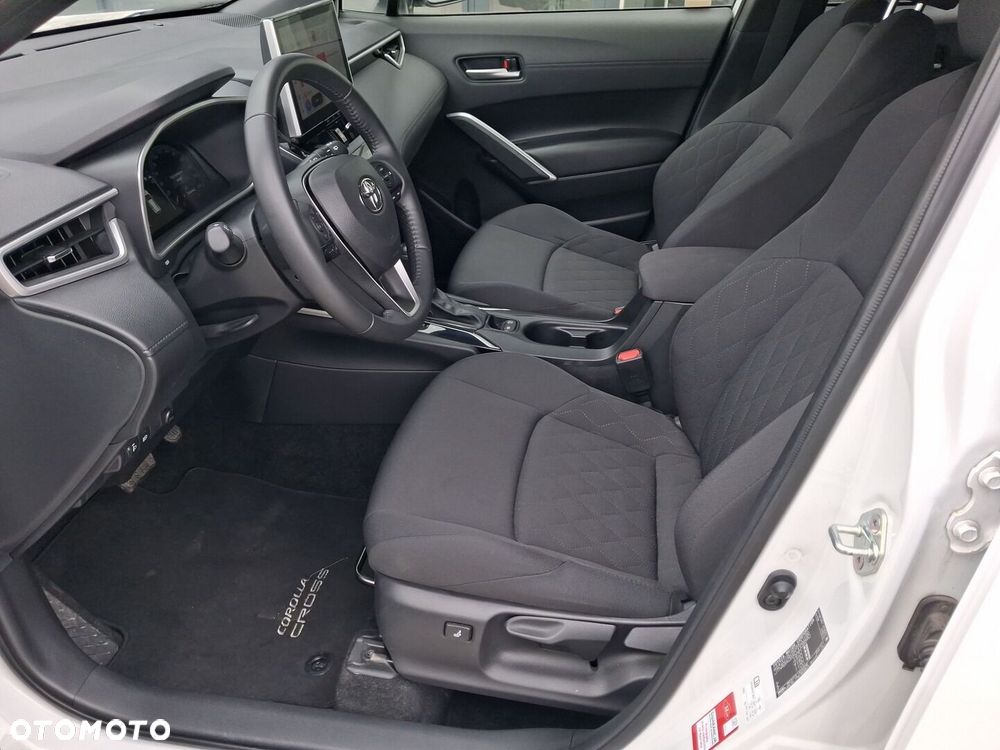 Toyota Corolla Cross - 17