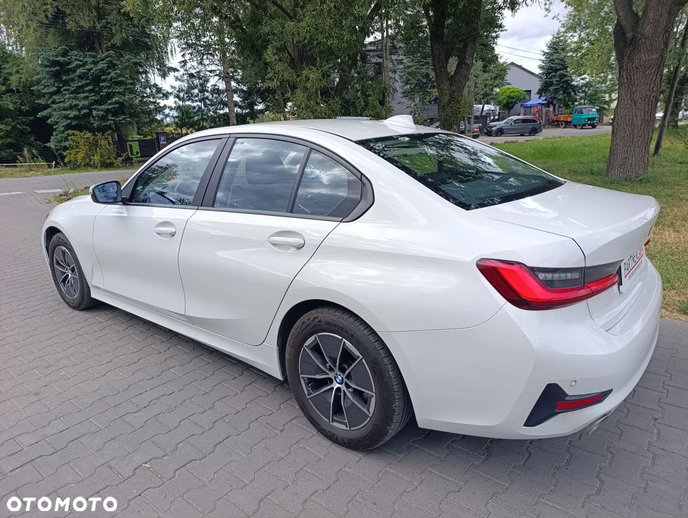 BMW Seria 3 318i Advantage - 5