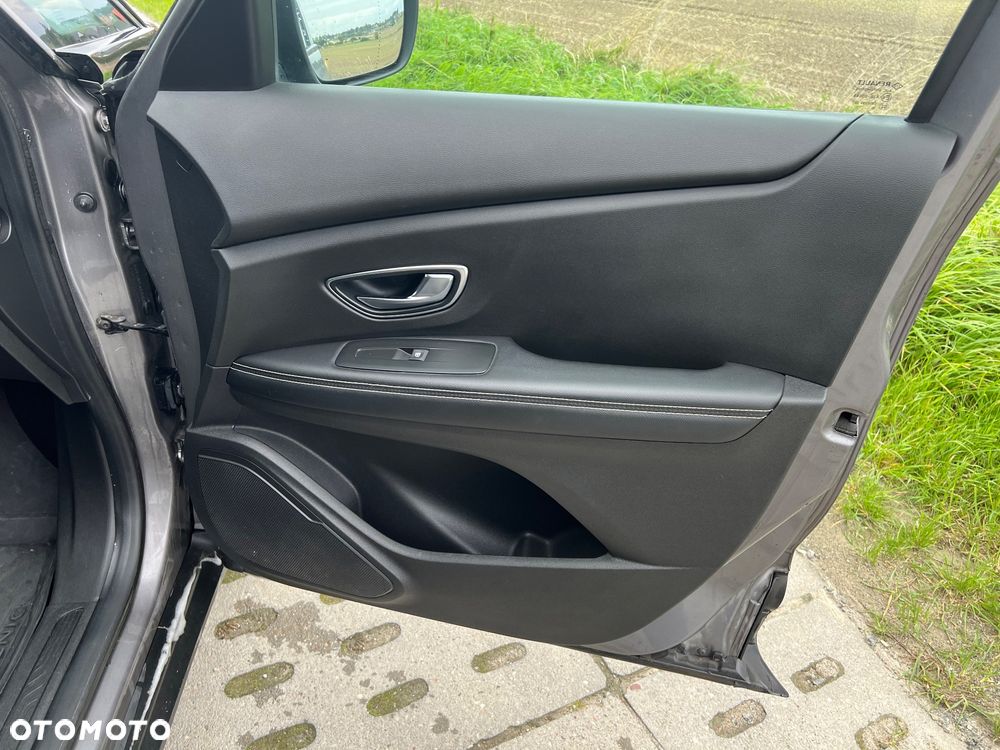 Renault Scenic ENERGY TCe 130 INITIALE PARIS - 10